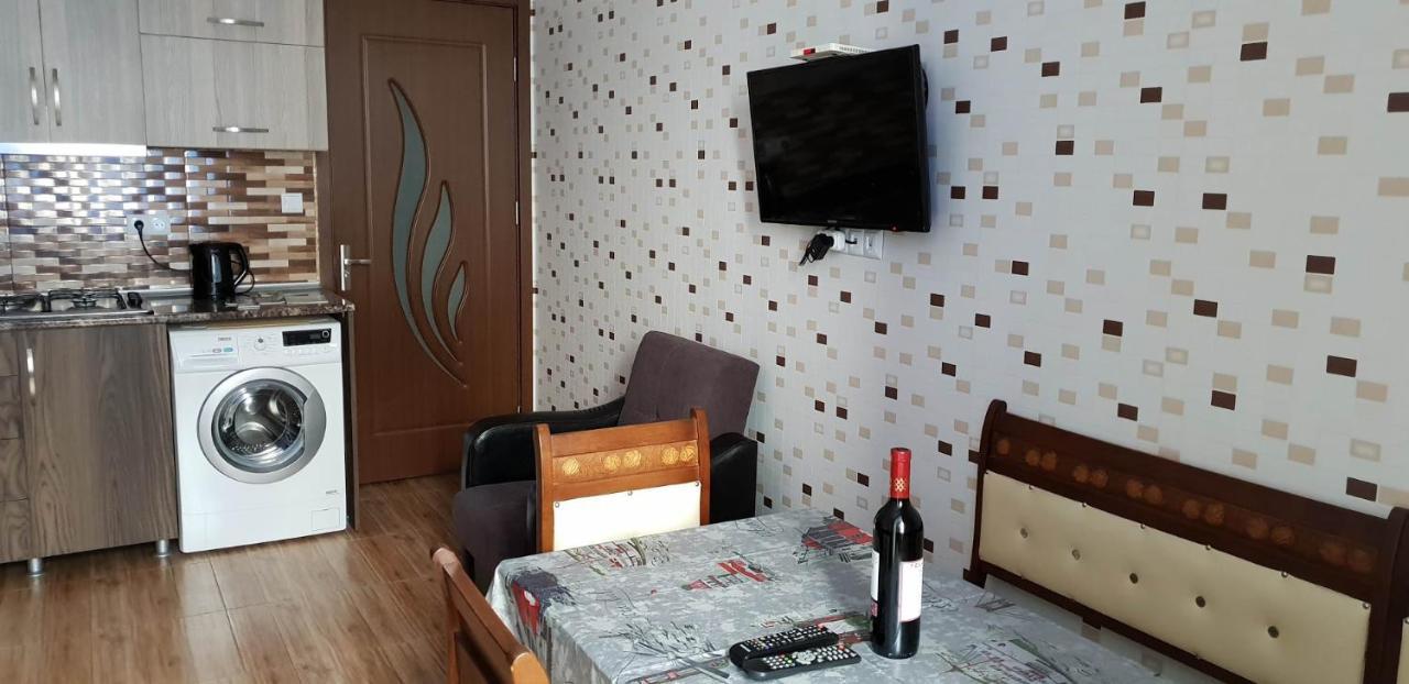 Apartment Rustaveli 59 Batumi Exteriör bild